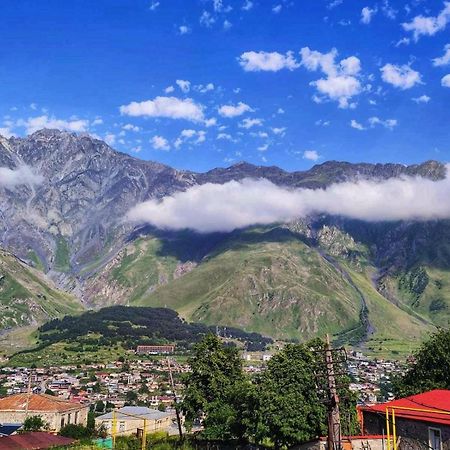 House In Gergeti Hotel Kazbegi Exterior foto